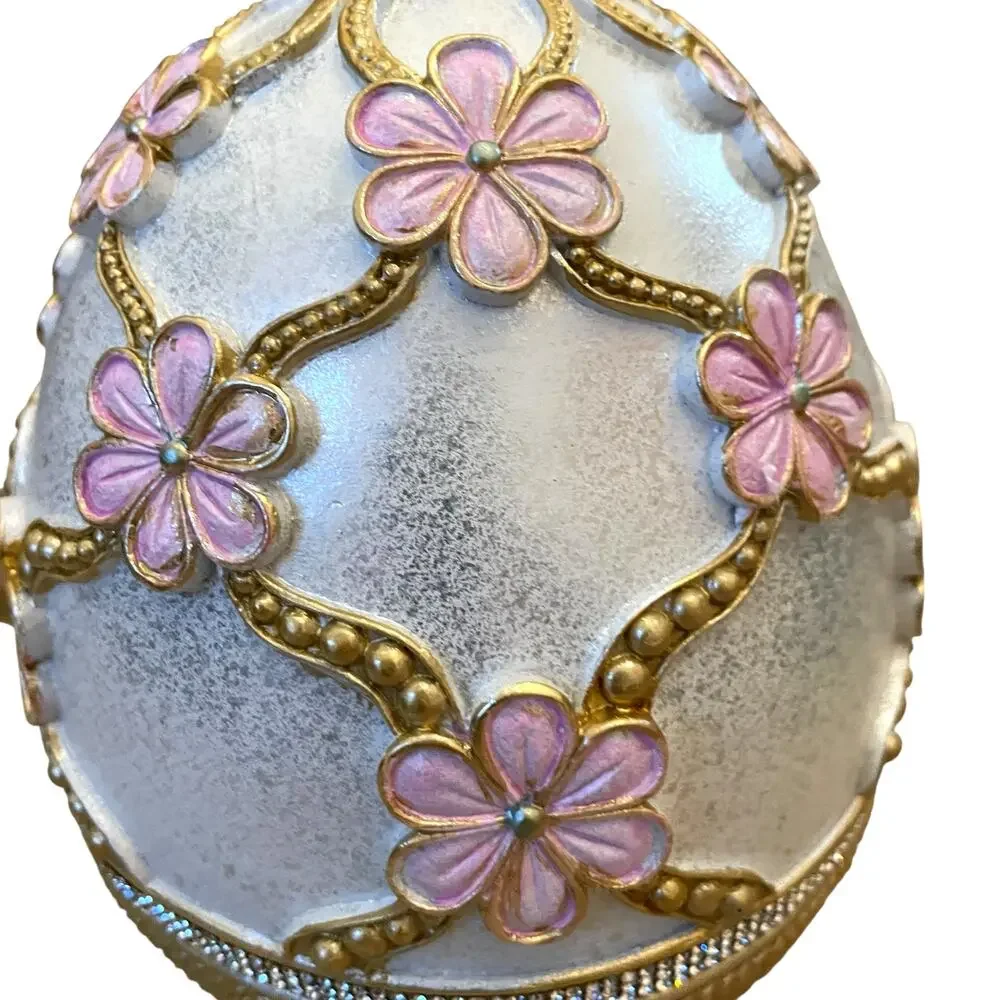 Rachel Zoe Easter Jeweled Rhinestone Embellished 3D Butterfly Pedestal Egg New
